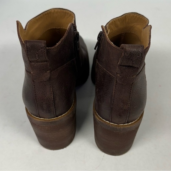 Crown Vintage Hashel Bootie, Square Toe, Brown Leather, Size 9, worn twice - Picture 4 of 5